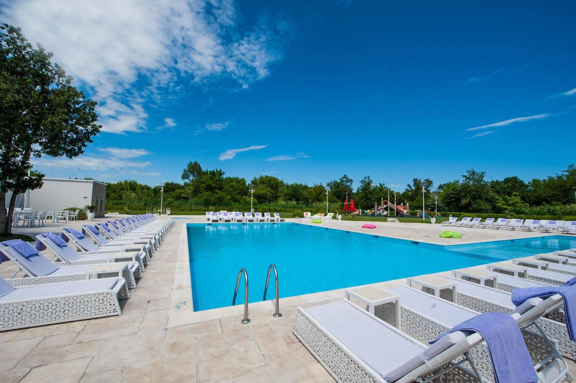 ונוס Hotel Melodia מראה חיצוני תמונה